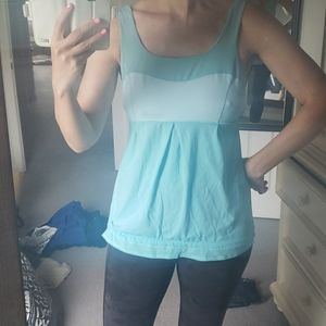 Lululemon teal top
